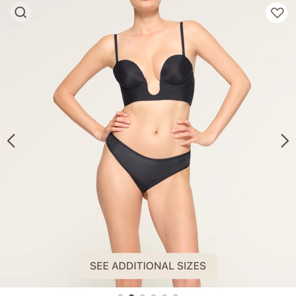 SKIMS Deep Plunge Shapewear Bra